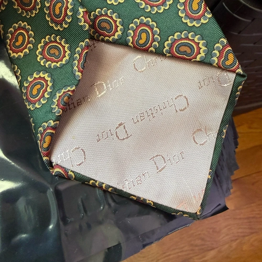 Christian Dior Men’s All Silk Green Pattern Necktie Vintage